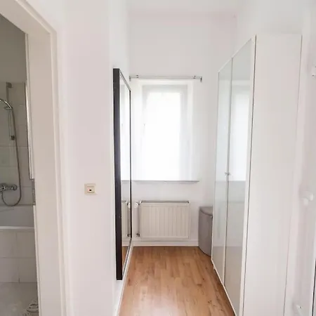 Naehe Stadtzentrum Mit Wohnzimmer Und Kueche *