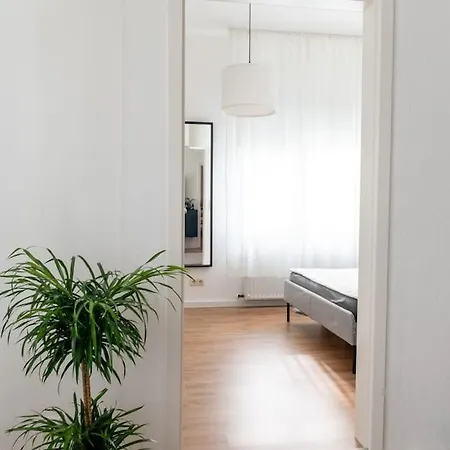 Naehe Stadtzentrum Mit Wohnzimmer Und Kueche 아파트